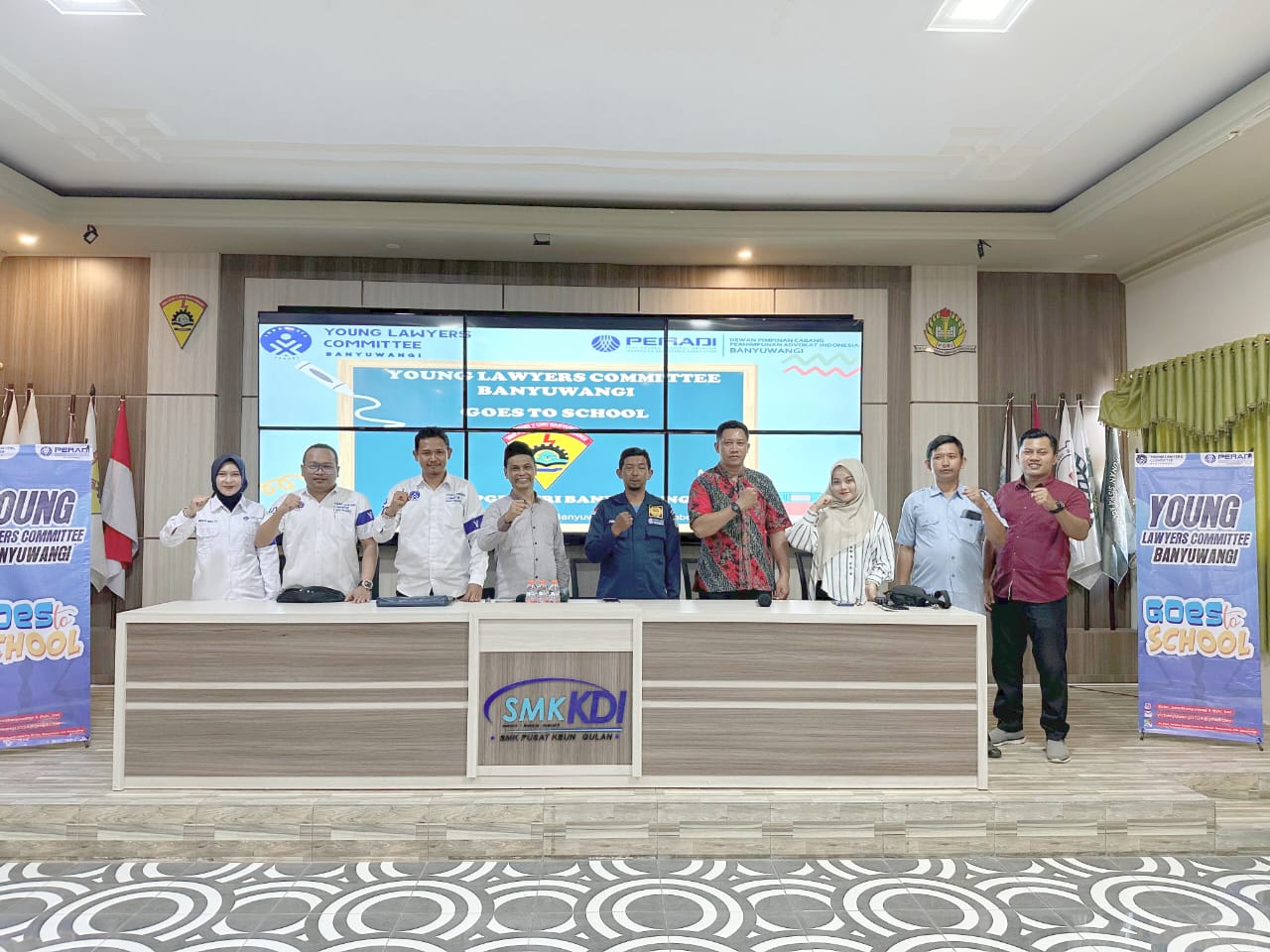 Komite Advokat Muda Banyuwangi, Goes To School